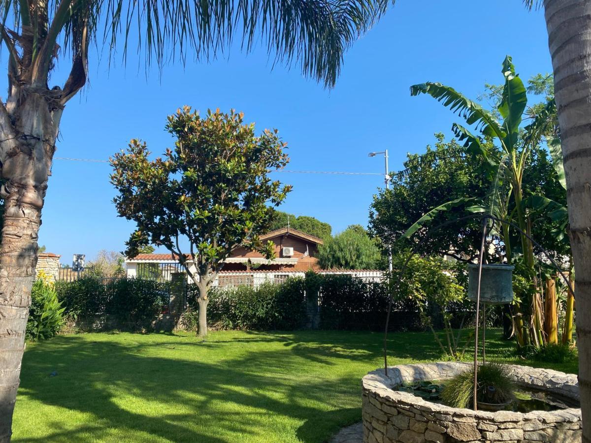B&B Il Giardino Delle Meraviglie Melito Di Porto Salvo Extérieur photo