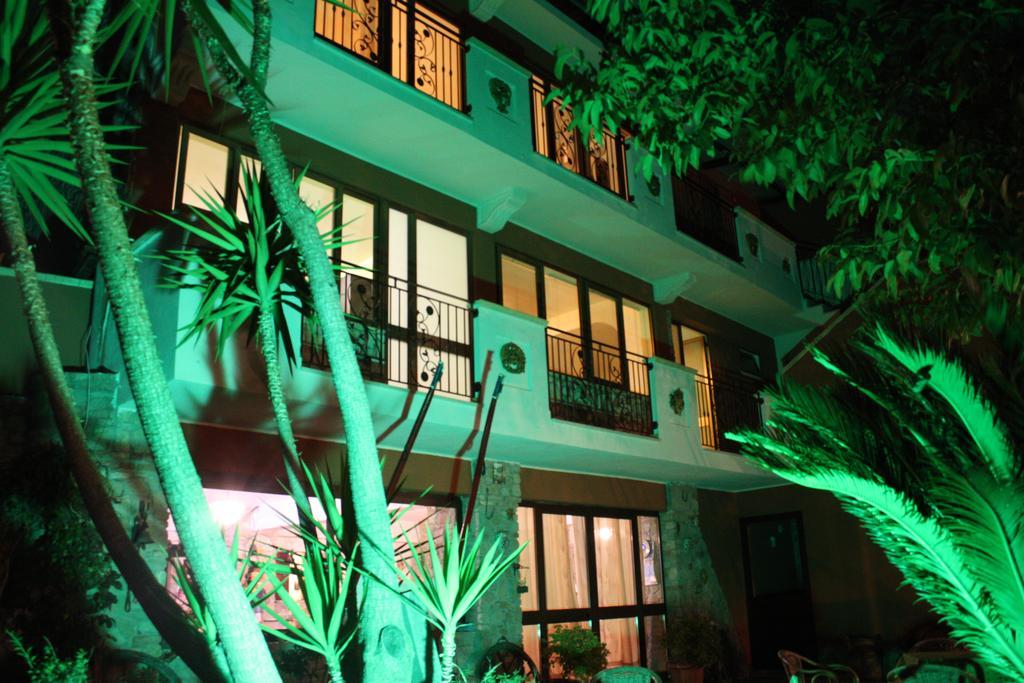 B&B Il Giardino Delle Meraviglie Melito Di Porto Salvo Extérieur photo